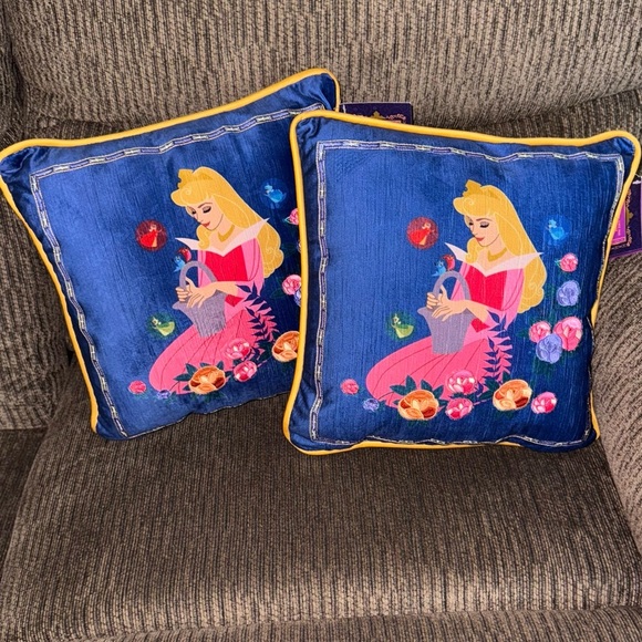 ASHLEY TAYLOR DISNEY PARKS 2024 SET 2 AURORA SLEEPING BEAUTY PILLOWS NWT - Picture 1 of 5